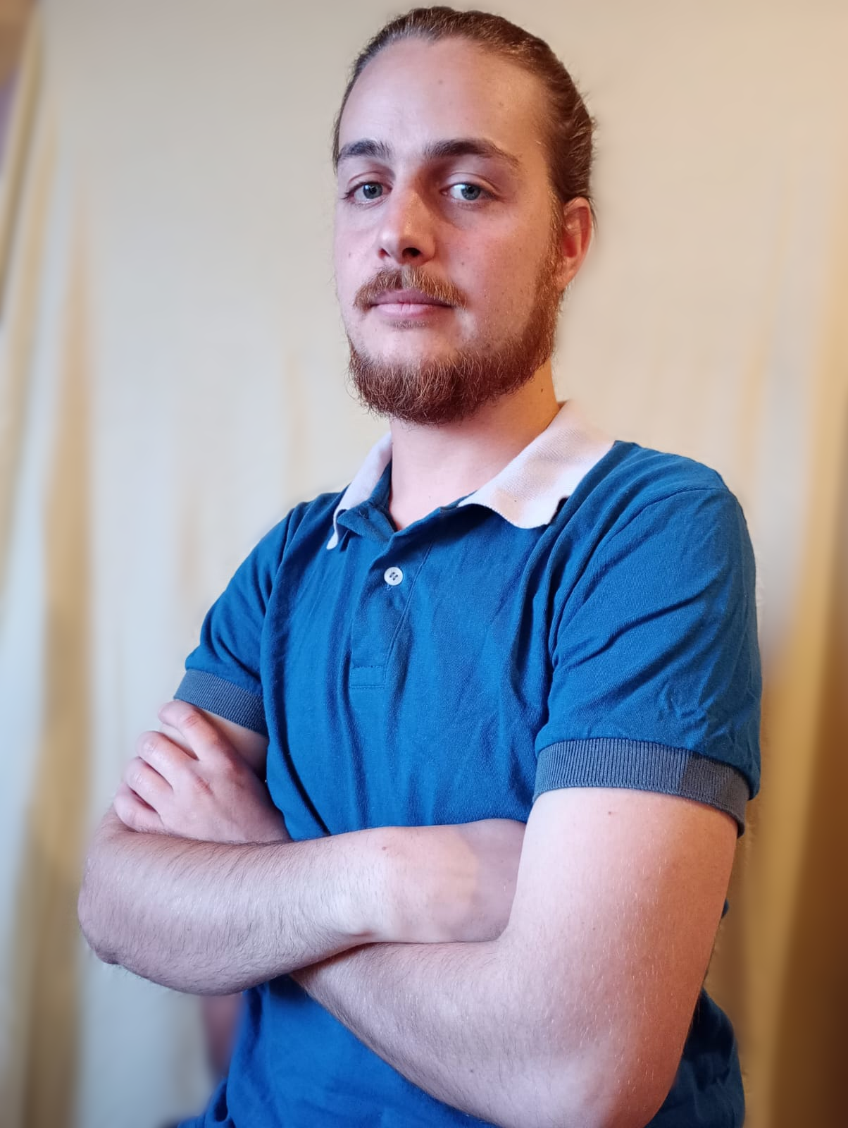 foto de un hombre apuesto